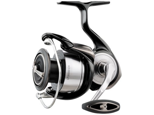 daiwa bait spinning reels BG Saltwater Reel 3500 - 5.7:1 Gear Ratio - 6+1 Bearings - 38.50" Retrieve Rate - 17.60 lb Max Drag the Saltist Back Bay LT is Daiwas state of the art interpretation of the perfect light tackle backwater spinning reel Daiwa BG8000 BG Saltwater Spinning